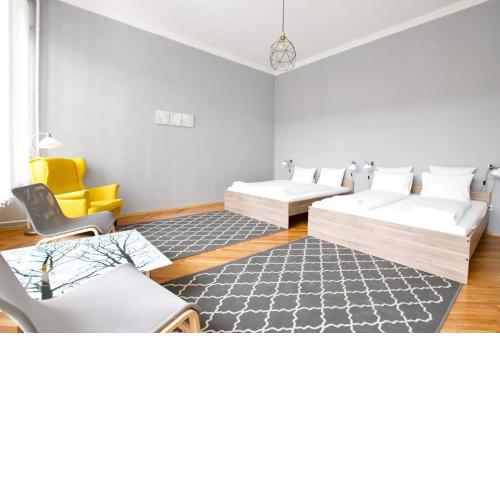Budget Apartment by Hi5 - Center of center (195)