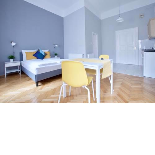Budget Apartment by Hi5 - Palace Quarter