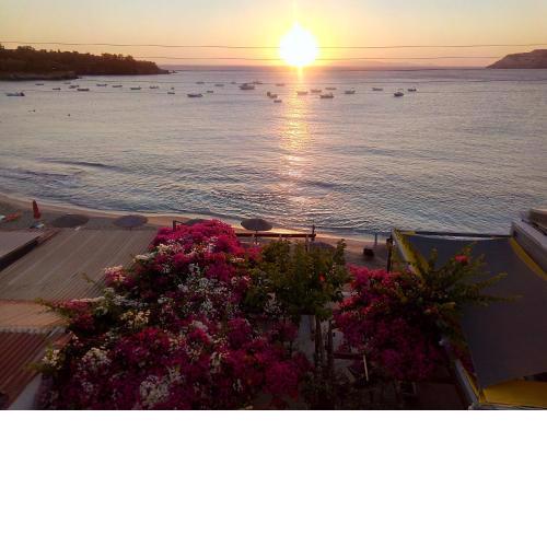 Buganvilla Sea View apts