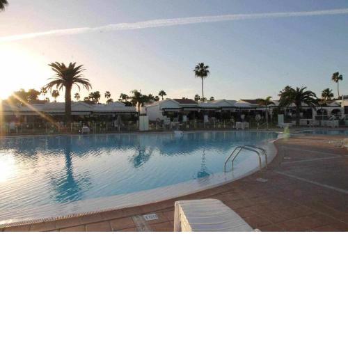 Bungalow enfrente piscina en Maspalomas