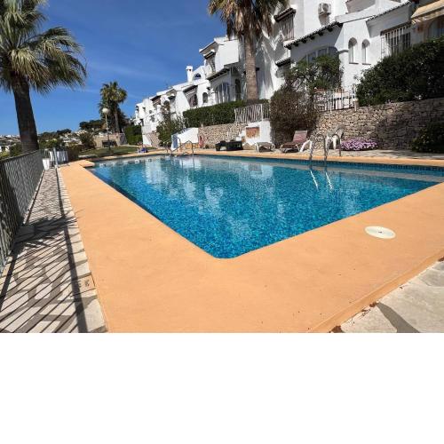 Bungalow in Moraira with southfacing roof terrace
