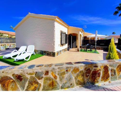 Bungalow Santa Fe next to pool