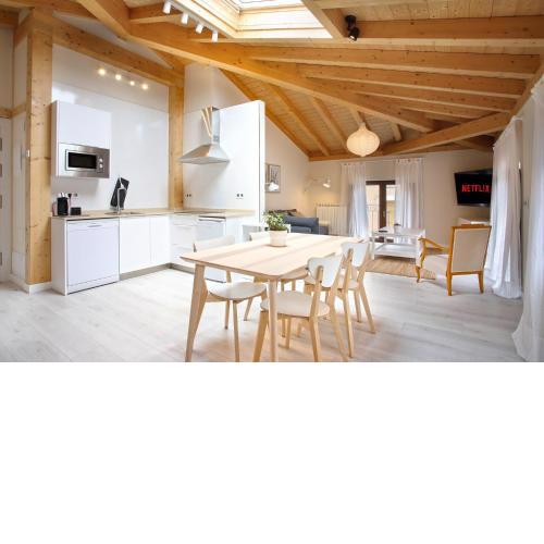 BURGO DE OSMA LUXURY Apartments ASCENSOR & WIFI