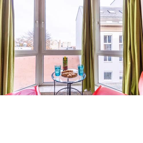 C Apartment ( Best Location-Downtown)