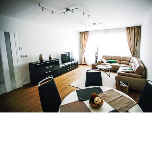 C U B E Modern Apt in Prague center FREE Parking