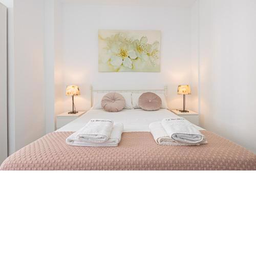C17 Lovely 2 bdr Apartment