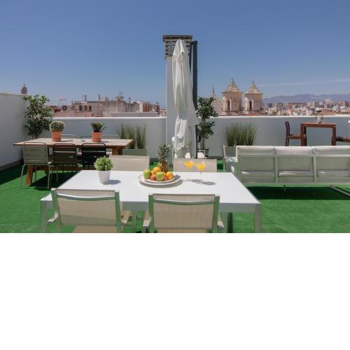C56 - Studio with amazing terrace in the centre