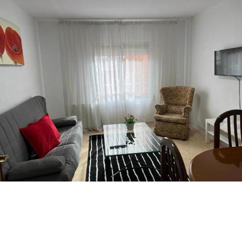 C8 Cómodo piso de 3 habitaciones cerca del centro de Madrid