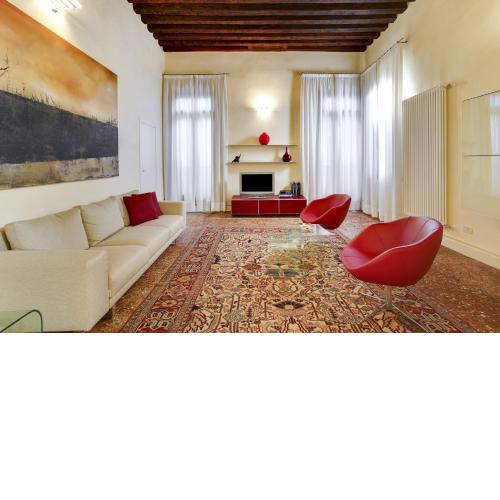 Ca’ Amalia San Marco Venetian Apartment M027042932