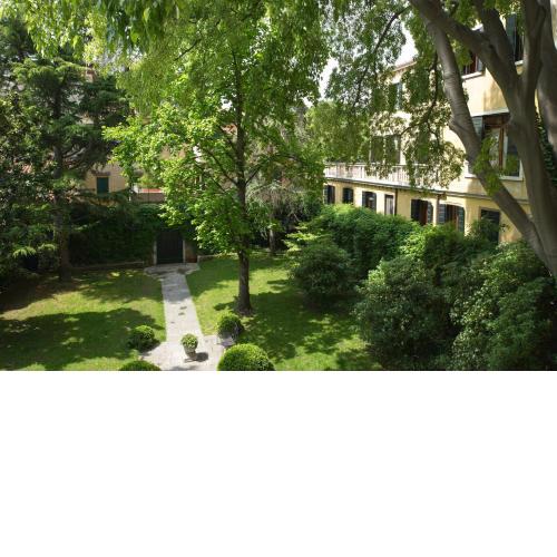 Ca' Cerchieri 1 Garden View