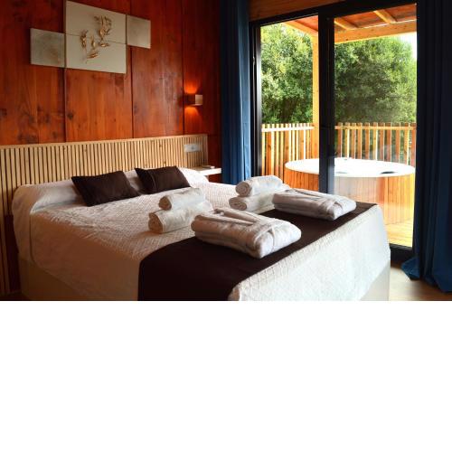 Cabañas Compostela - Cabaña Pedroso con bañera de hidromasaje