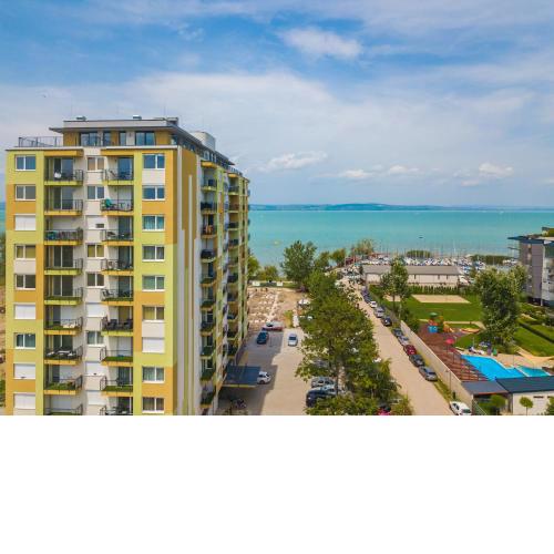 Cadet 505 - Panorámás Balaton-parti Apartman