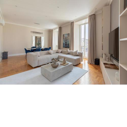 Caesar Suites