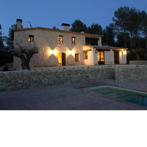CAL PUIG, ENOTURISMO RURAL entre Viñas y Bosques