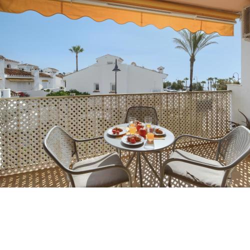 CALABELLA PIRATE VIEW, FRONTLINE BEACH la CALA