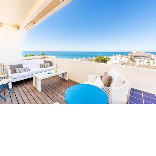 Calahonda del sol - Front line apartment with Sea View