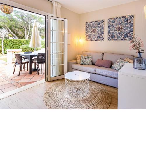 Cala'n Bosch Boutique Apartment Pool by the Sea
