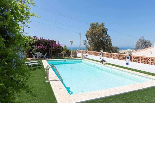 Caleta del Sol con piscina terraza y playa