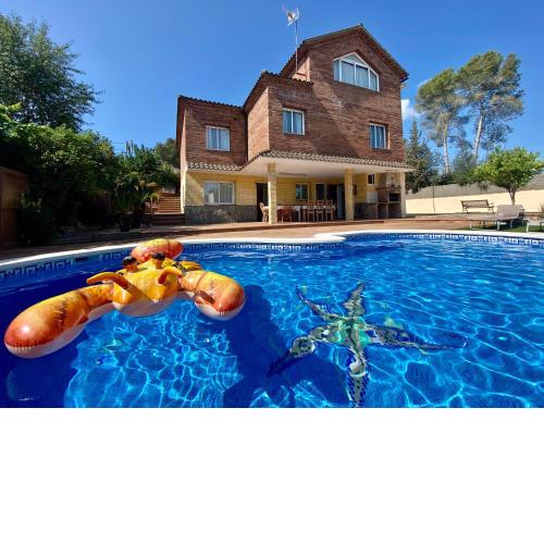 California House in Canyelles by HLCLUB Agency