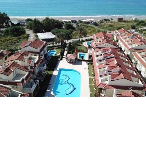 Calis Beach Apartment in Seafront Estate
