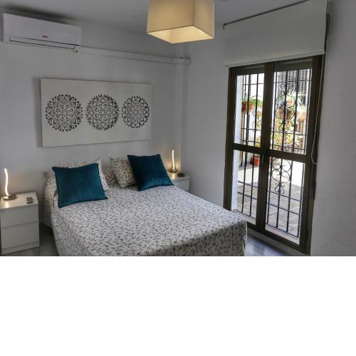 Calle San Basilio - Patios. Aparcamiento gratis