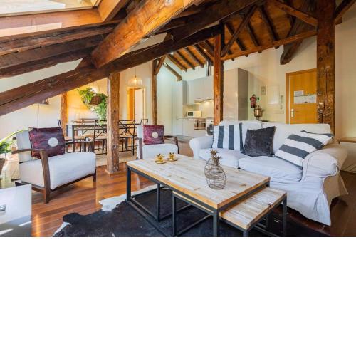 Calm and bright apartment, center La Latina D.ALB