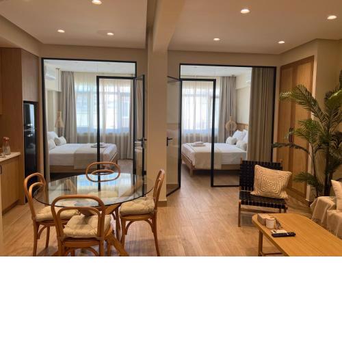 CALMA apartment next to Aristotelous square