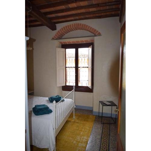 Calzaiuoli luxury and characteristic apartment
