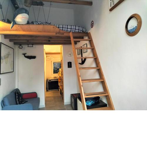 Camarote, La Casita Azul