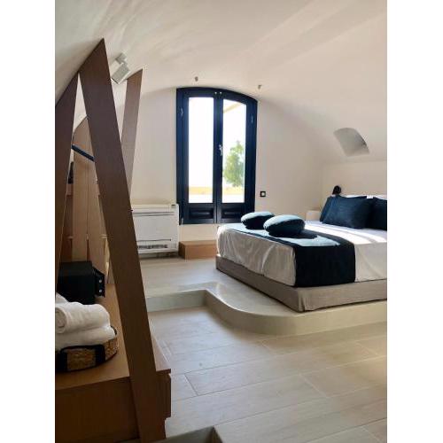Candele Suites