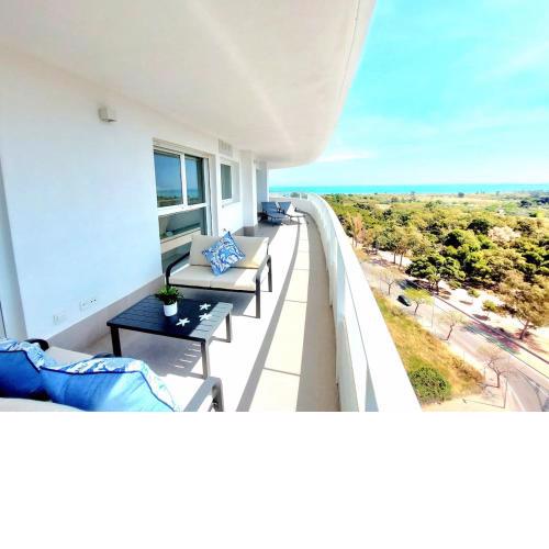 Canet Emerald 2 Bedrooms Sea View - Apartamento Frente al Mar by Sonneil Rentals