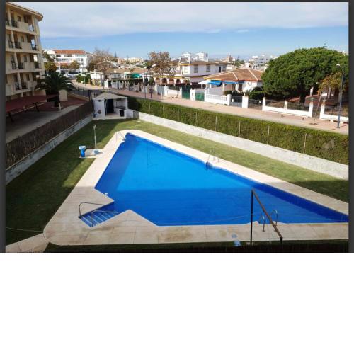 Caño Guerrero Piscina Garaje 150 m de la playa