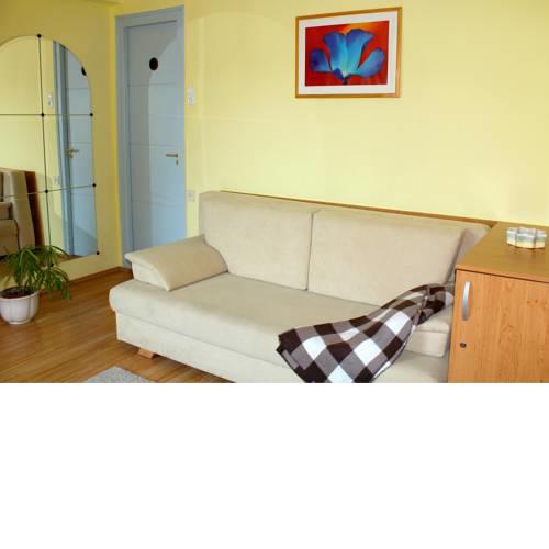 Capital Center Apartments Mester