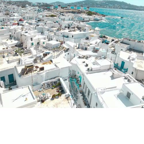 CAPRI Downtown Rooms