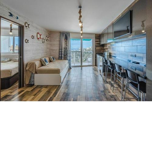 Captain Americas Apartment
