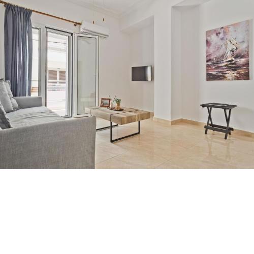 Captain Elias Apartment 1