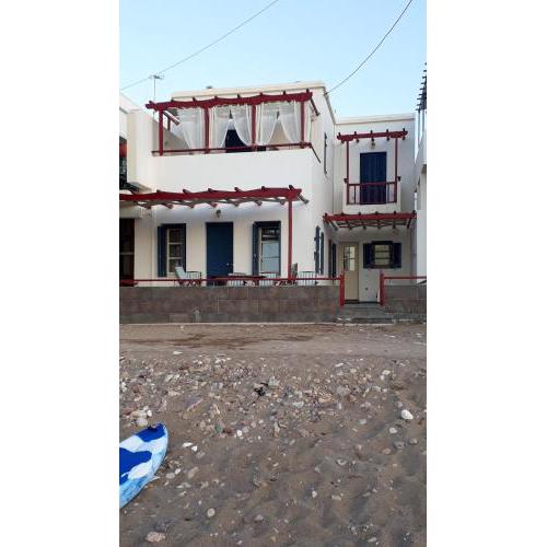 CAPTAIN-HOUSE