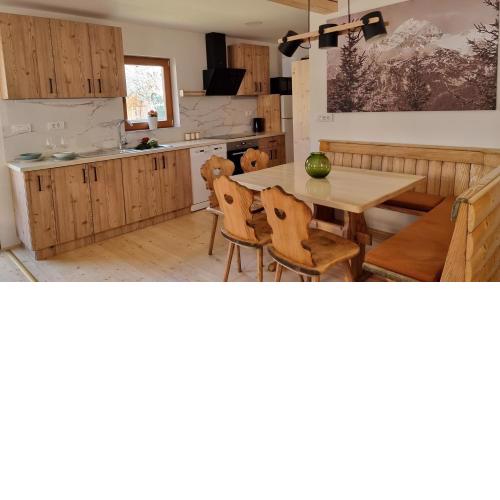 Captain's Lodge