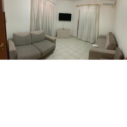Carlo's apartment