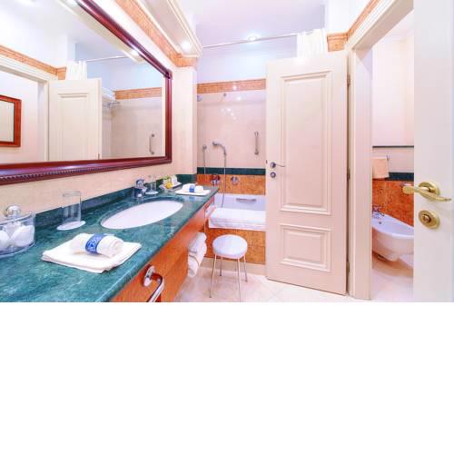 Carlsbad Plaza Medical Spa & Wellness hotel