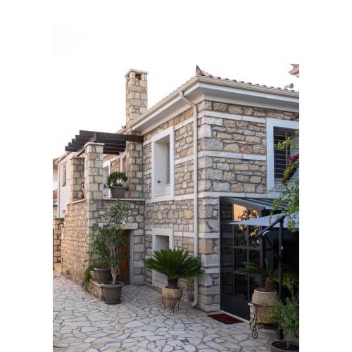 Carpe Diem Corinthian Suites 2