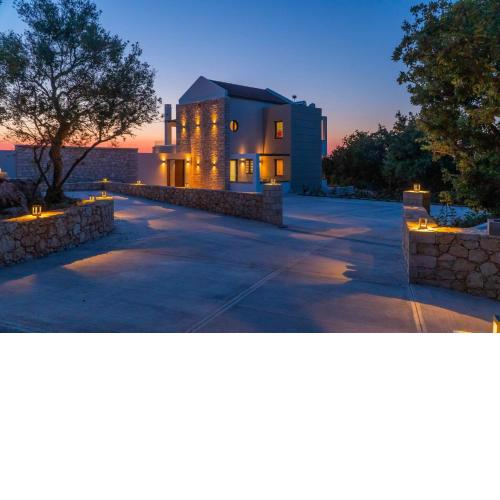 Carpe Diem Villa - Luxurious, 15km From The Beach