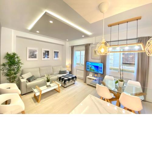 CARRERA HOME
