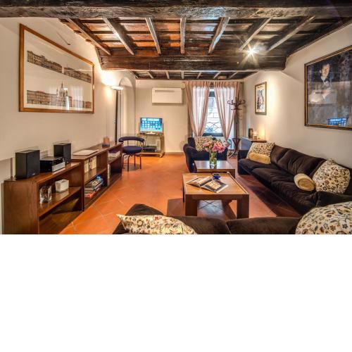Cartari Apartment
