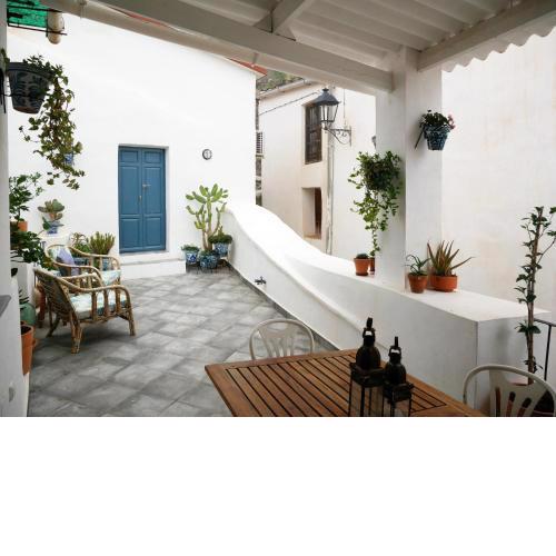 Casa 3 Guesthouse and Artist Residence