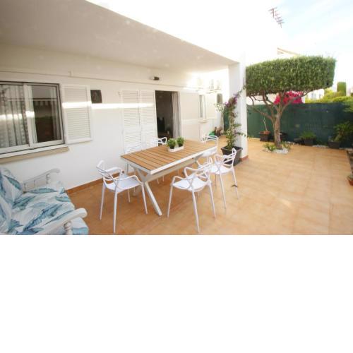 Casa a 400m de playa, 3 habitaciones, 2 baños y jardín