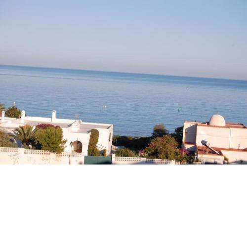 Casa a un minuto de la playa.