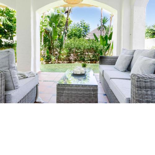 Casa Adelfas II by Roomservices