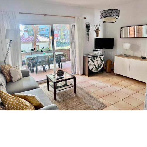 Casa ANNA - climatisé, 2 chambres, 50 m plage, terrasse 16m2, Wifi