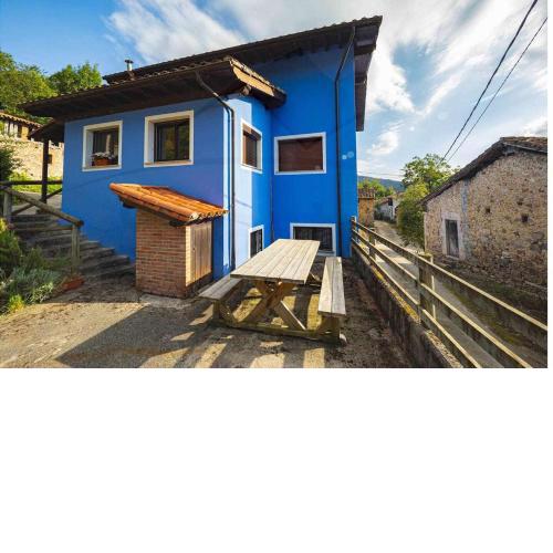 Casa Azul De Perlleces
